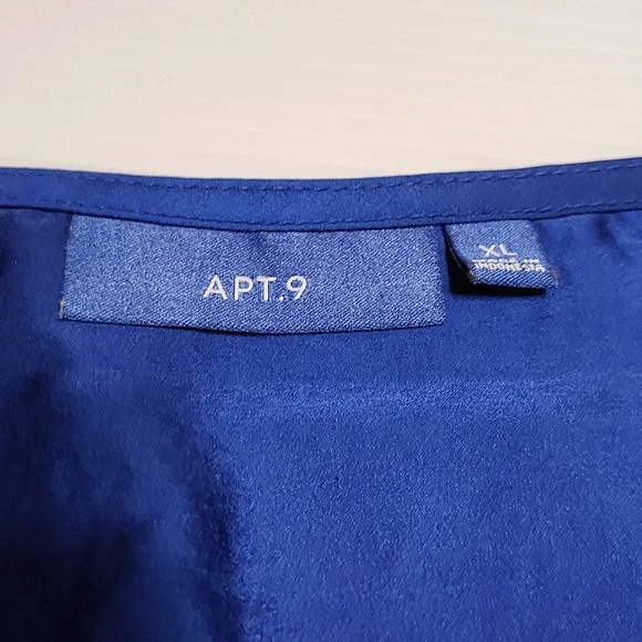 Apt. 9 Cobalt Blue Silky Flowy Blouse with Gold Hardware Size XL - Picture 2 of 9